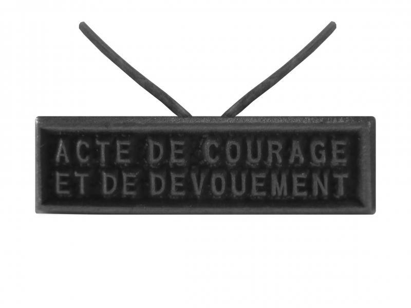 Acte de Courage et Dévouement (argent agrafe réduction)